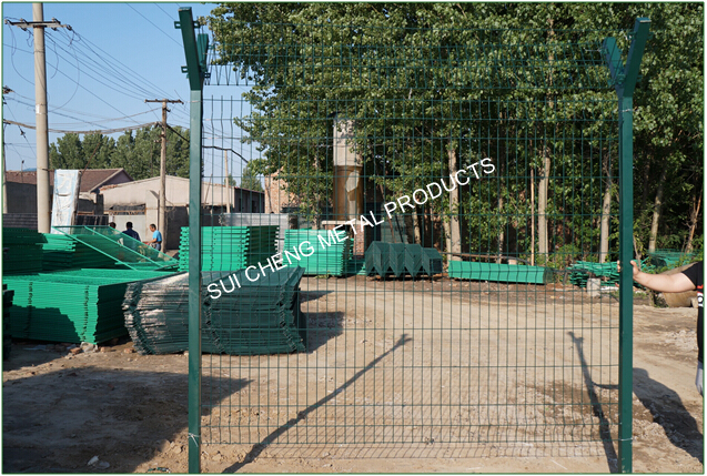 welded wire mesh fence with V panel Y post &all accessories