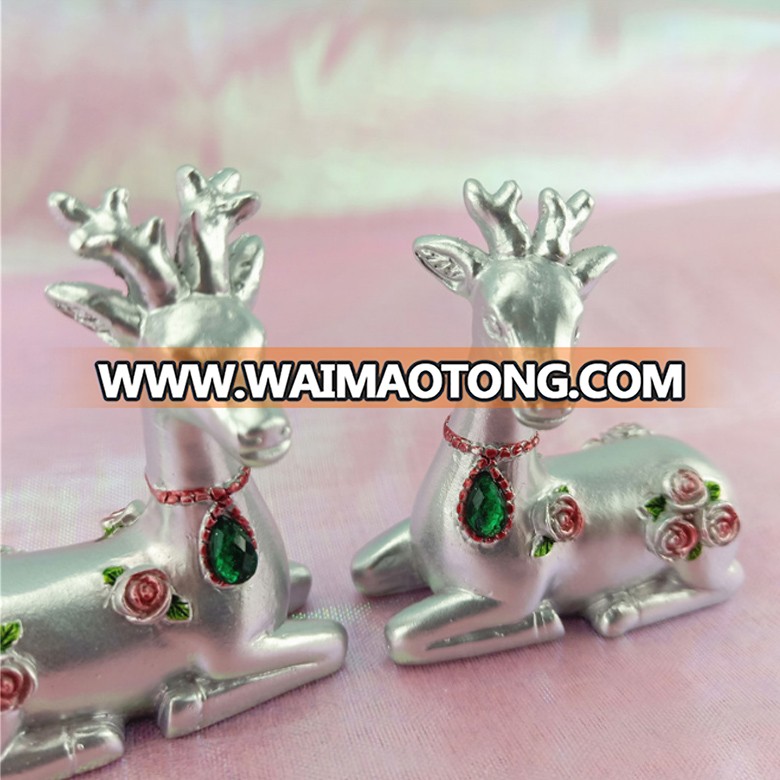 Wholesale OEM Christmas home decoration resin animal statue miniature deer elk