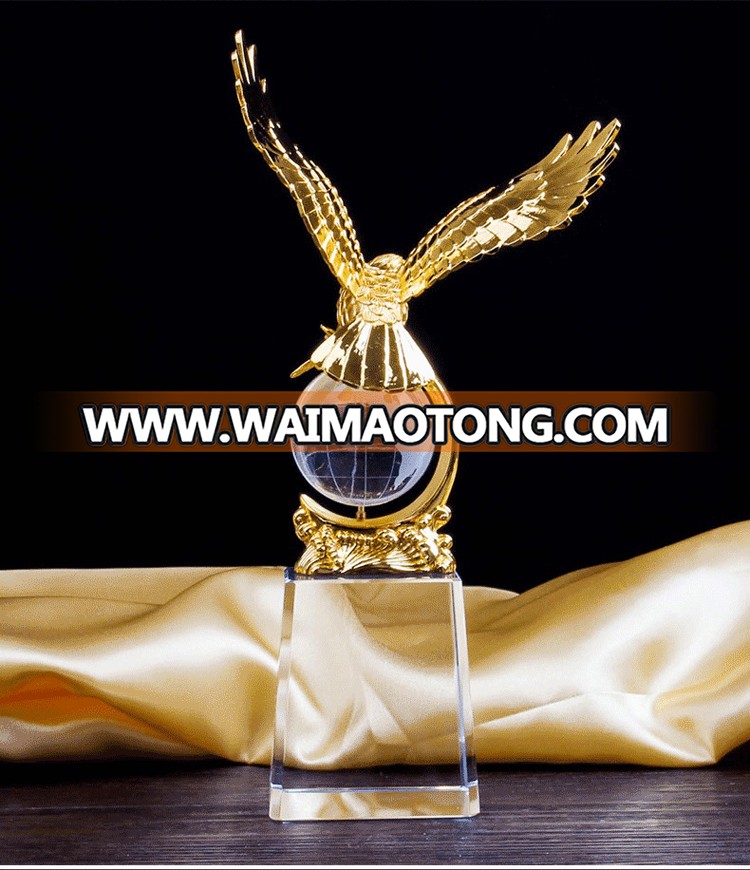 factory wholesale gold eagle crystal award trophy