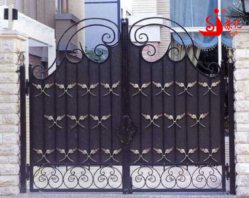 Courtyard iron gate with flower design from China