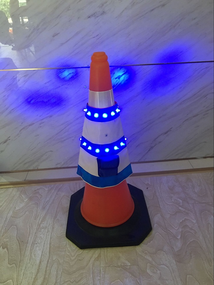 Blue Flashing Bright LED Waterproof Traffic Cone Cover