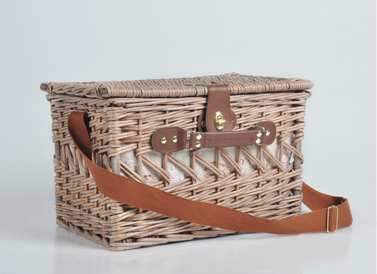 Exquisite big woven wicker gift picnic cooler basket supplies