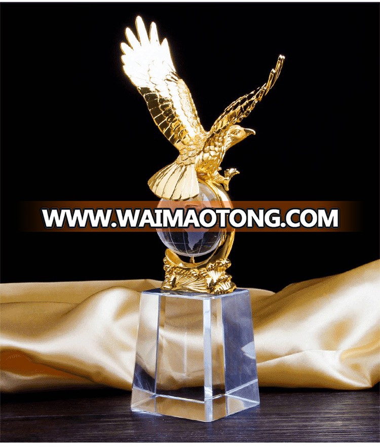 factory wholesale gold eagle crystal award trophy