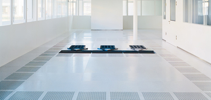 Antistatic perforated raised access floor for data center