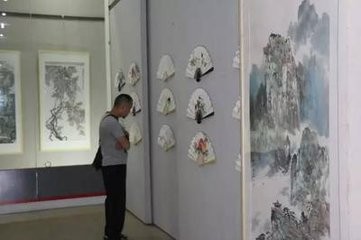 chinese custom cheap men's hand held painted drawings fan