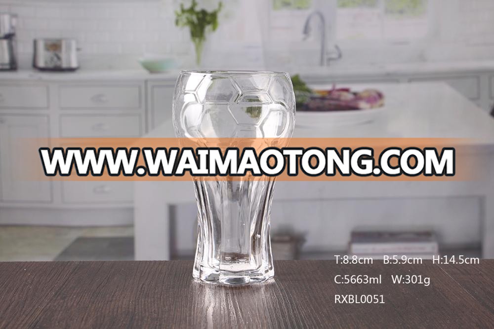 Custom logo 20 oz soccer beer glass hand blown big beer cup wholesale