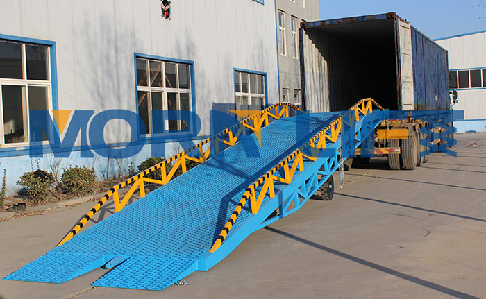 Forklift loading truck ramp for shipping container