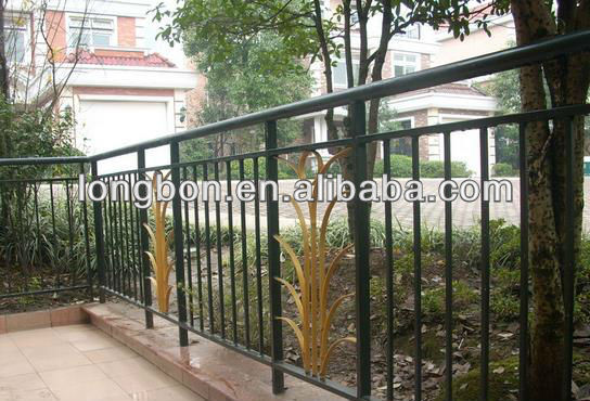 2018 Top sales outdoor artistic iron gate fence