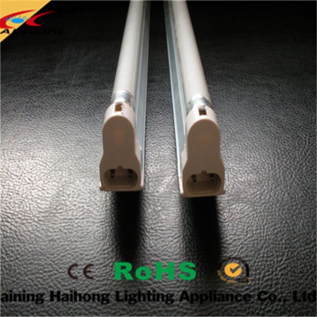 T4 Fluorescent light fixture