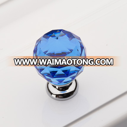 Wholesale promotional globe 3d laser engraved cube crystal led keychain