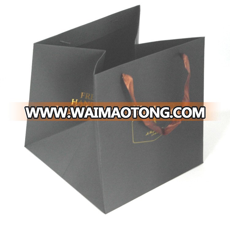 2016 Recycled luxury paper gift packaging bag with good price wholesale