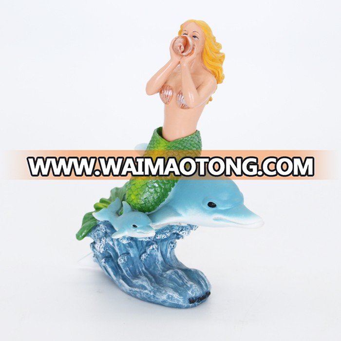 2019 Decorative miniature resin mermaid figurines blowing conch