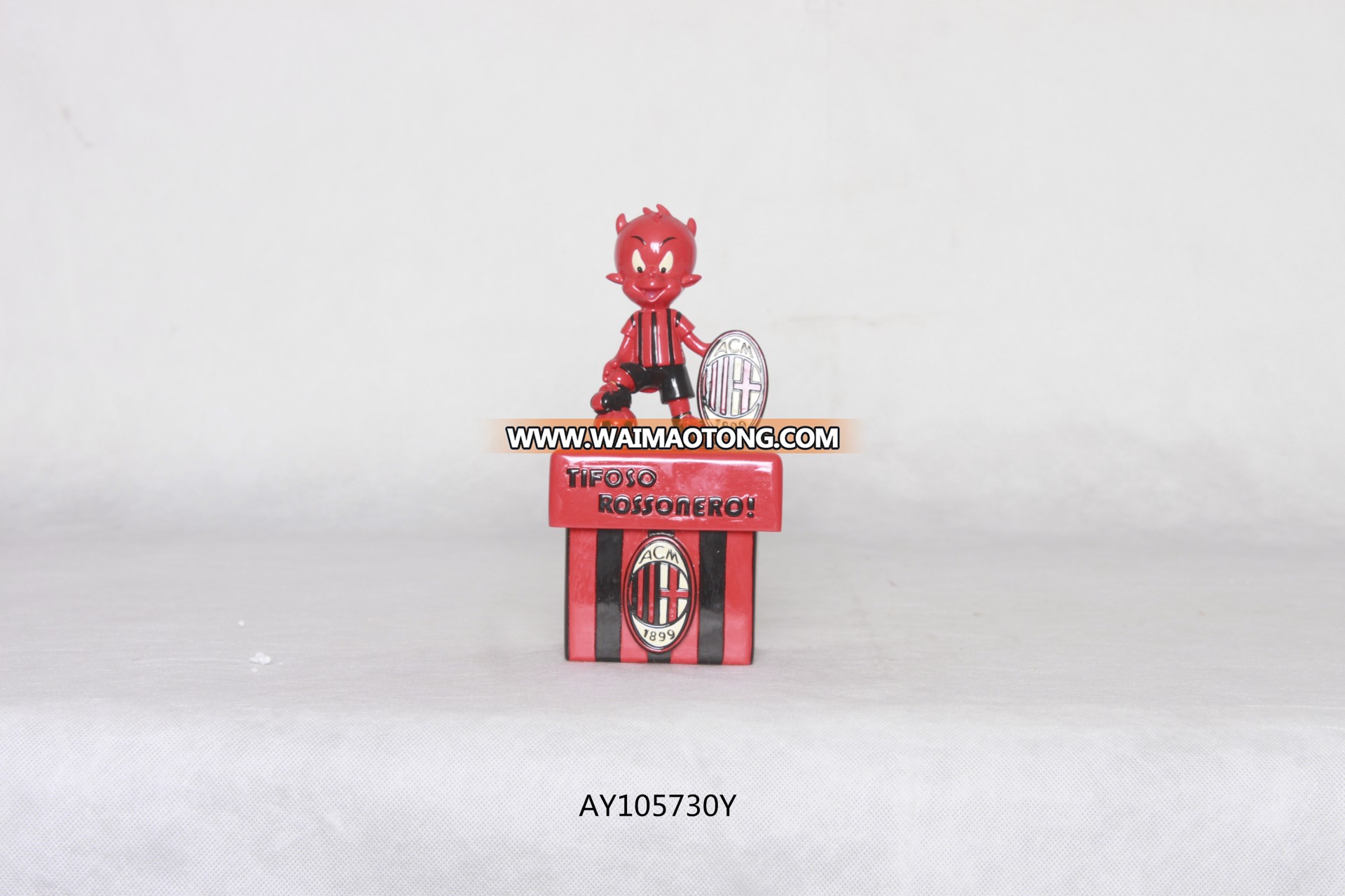 Resin pen holder of football sport souvenir