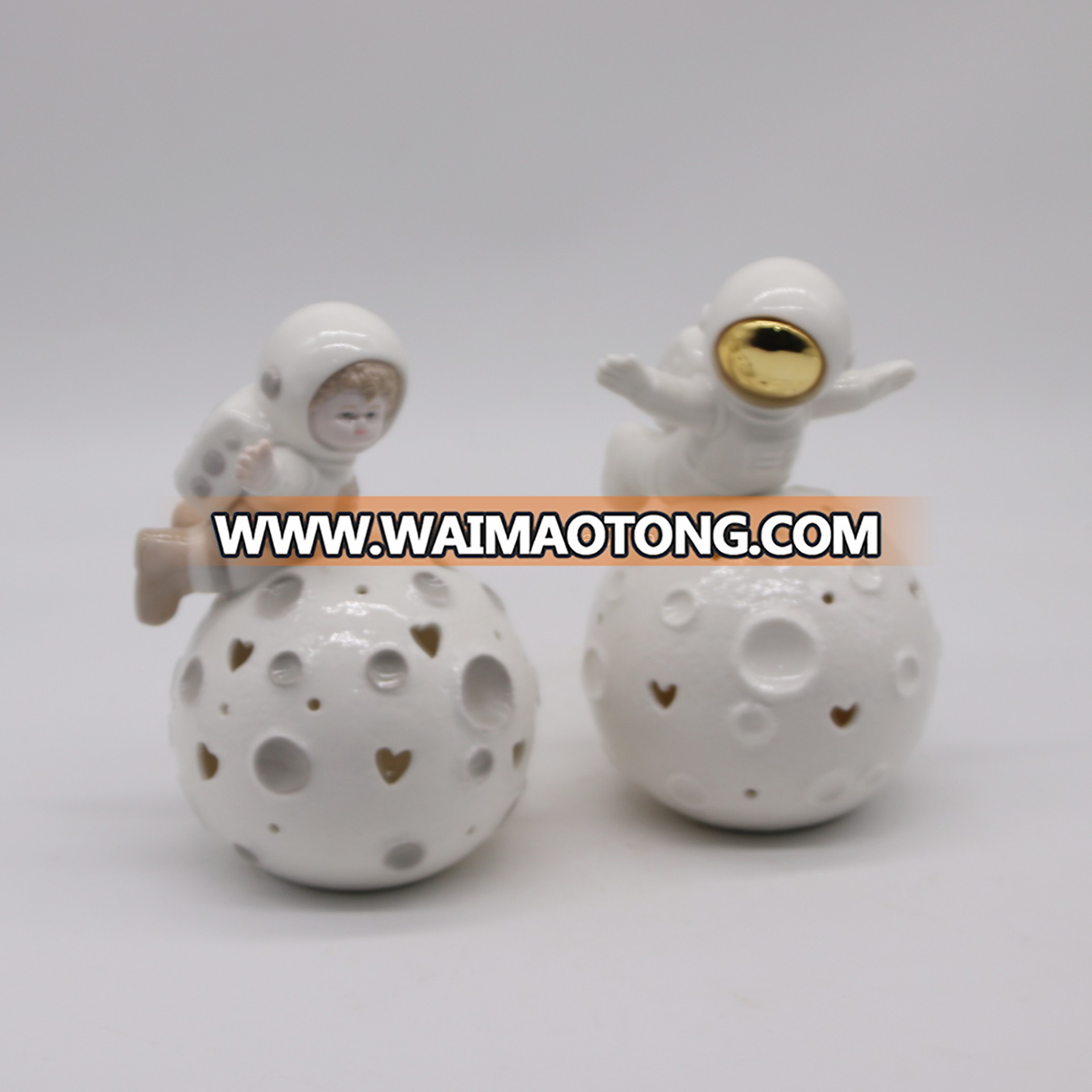 Home decoration handpainted small porcelain baby figurines