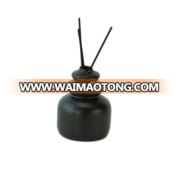 Wholesale aroma reed diffuser ceramic holder with rattan sticks