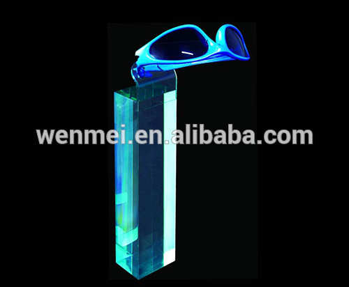 Elegant & Luxurious Custom Acrylic Display for Eyewear Sunglasses