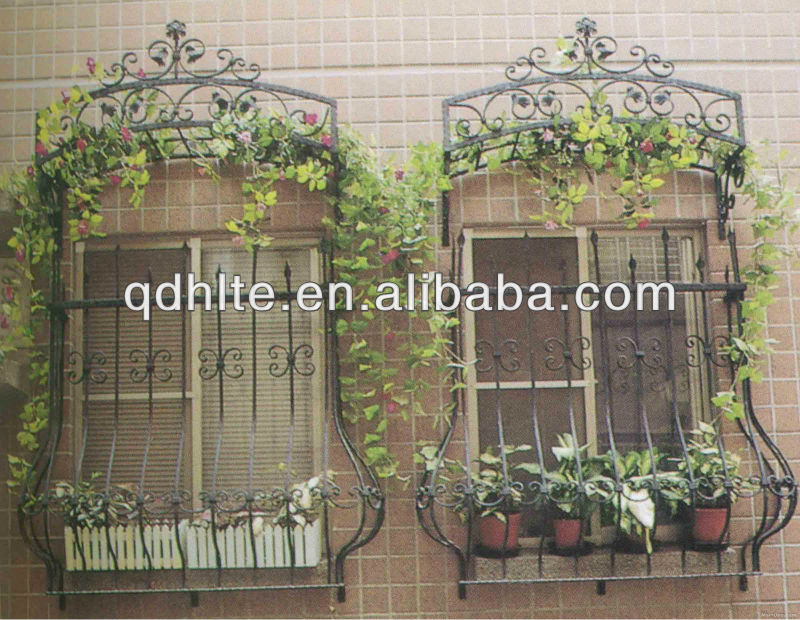 Europe style exterior new design modern curved wrought iron balcony railing