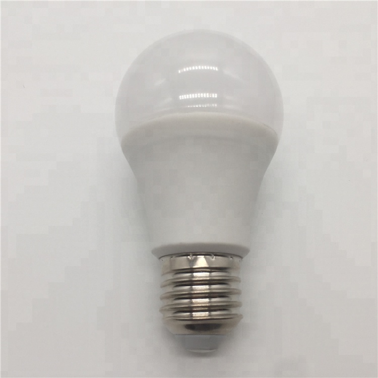 LED Bulb A60 9W Plastic And Aluminum SMD2835 LED Light IC Driver 810LM