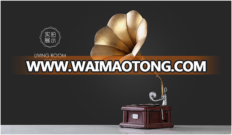 2017new hot sale metal retro bronze color phonograph for home decor