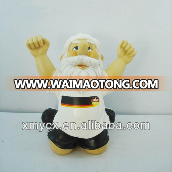 Handmade resin football gnome sports souvenir for sale