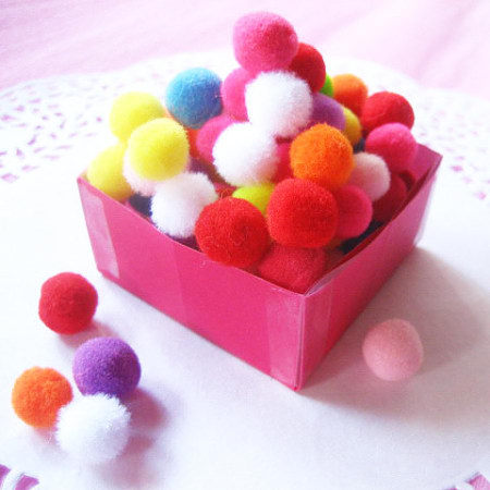 YIPAI Assorted Mixed Color Soft Fluffy Pompoms