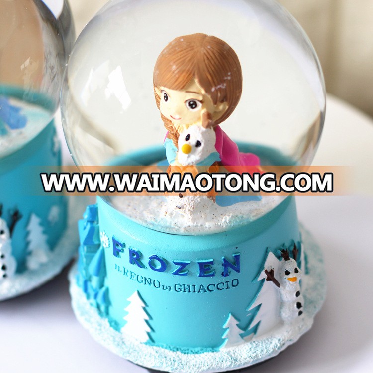 Wholesale rotating crystal polyresin wedding lovers friends snow globe valentines day gifts with Music Box