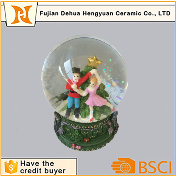 Manufacturer High Quality Resin Fairy Snow Globe