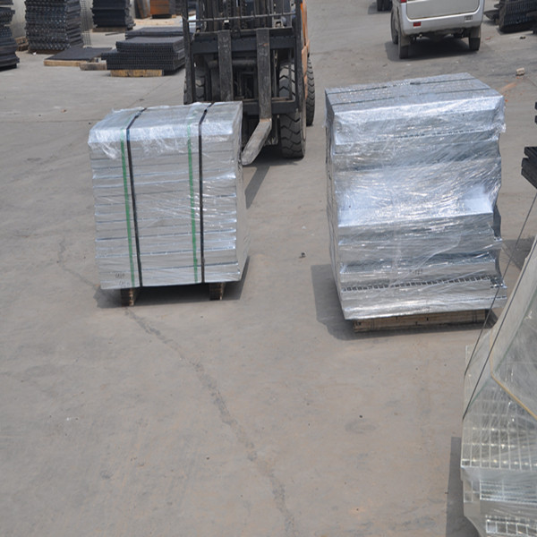 Top quality and excellent welded hot dipped galvanized construction materials steel grating