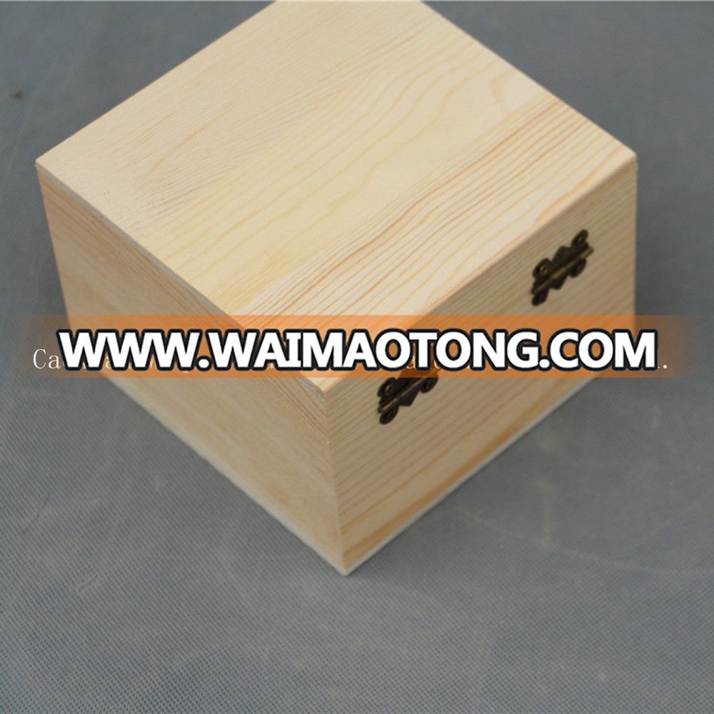 Woqi bamboo wooden gift box and wooden packaging box with carved wooden box lid