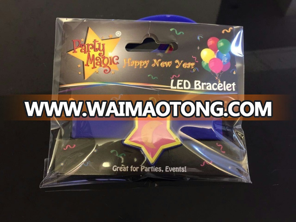 2017 factory hot sell cheaper LED silicone bracelet flashing light