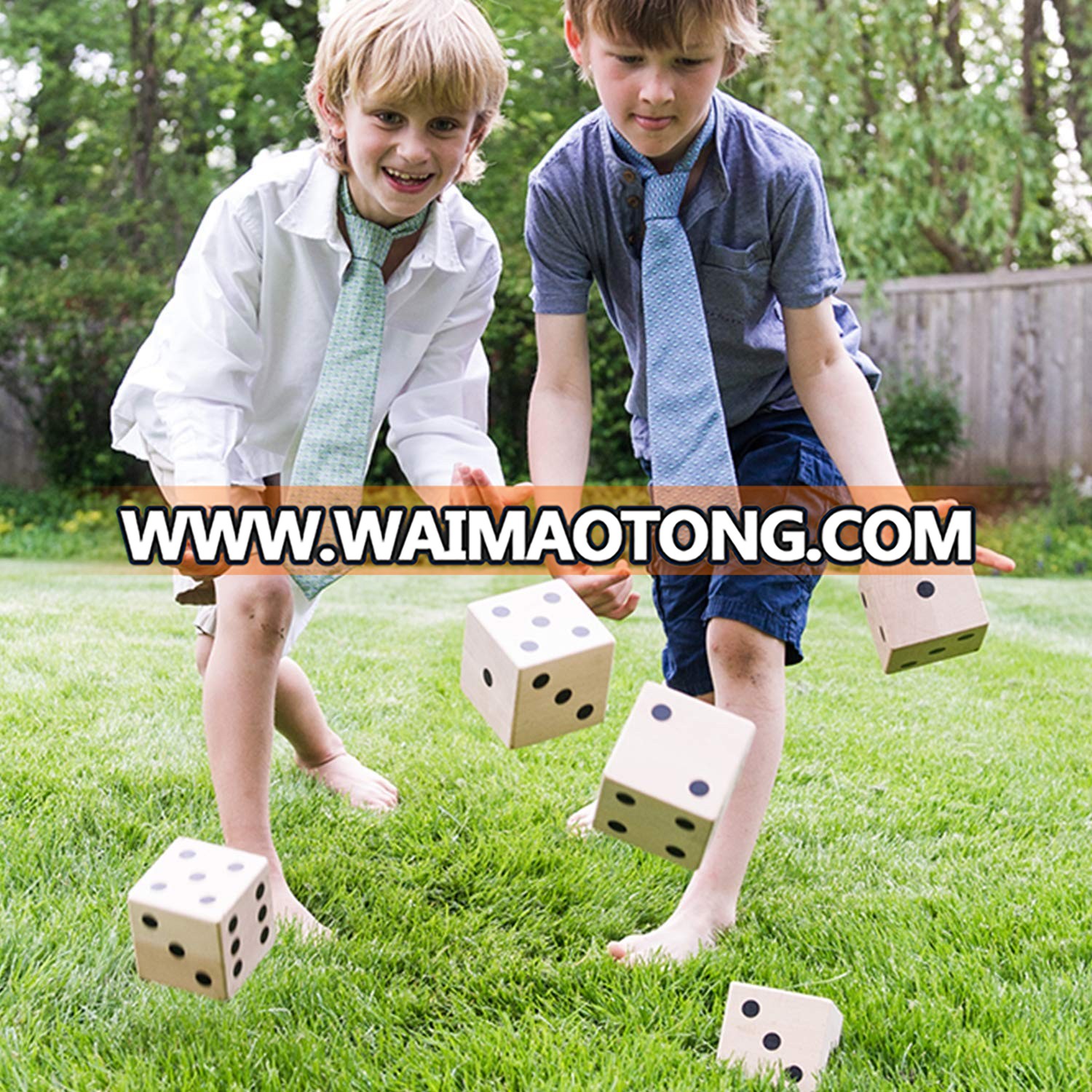 natural wood 3.5 inch giant dice with your own logo printed cotton bag