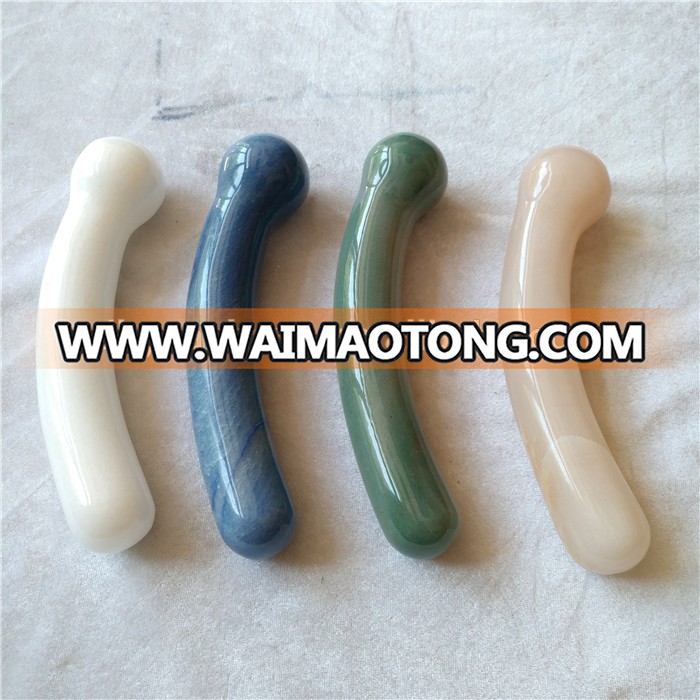 Natural  green aventurine stone curved massage yoni wands crystal penis dildo for sexy women