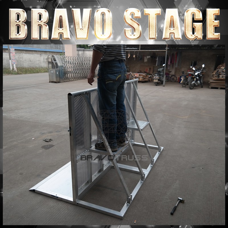 Bravo Stage Aluminum Cam Lock Crowd Barrier