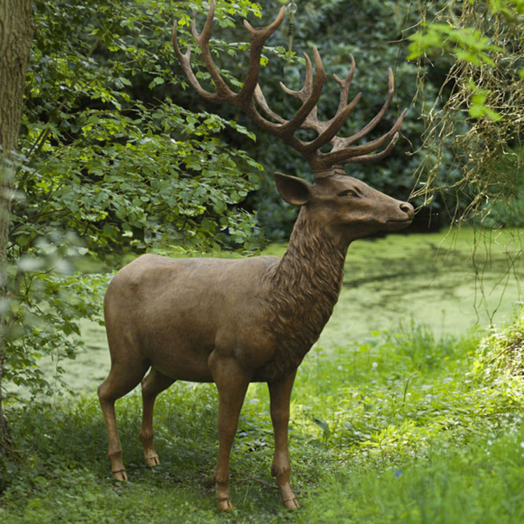 Garden Decoration Life Size Resin Fiberglass Reindeer Statue