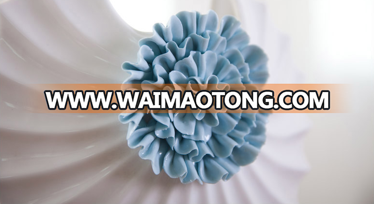 Wedding beautiful vase white ceramic vase with blue flowers for hotsale