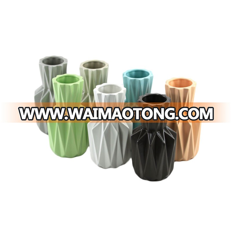 Wholesale custom modern ceramic decoration vases with different styles