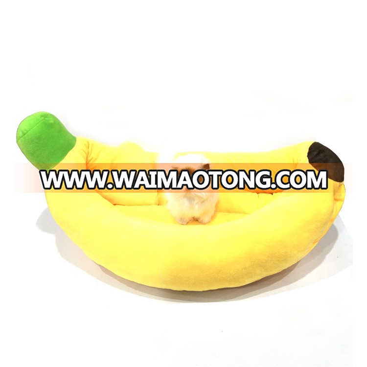 China manufacturer bulk cats dog banana bed accessories pet supplies