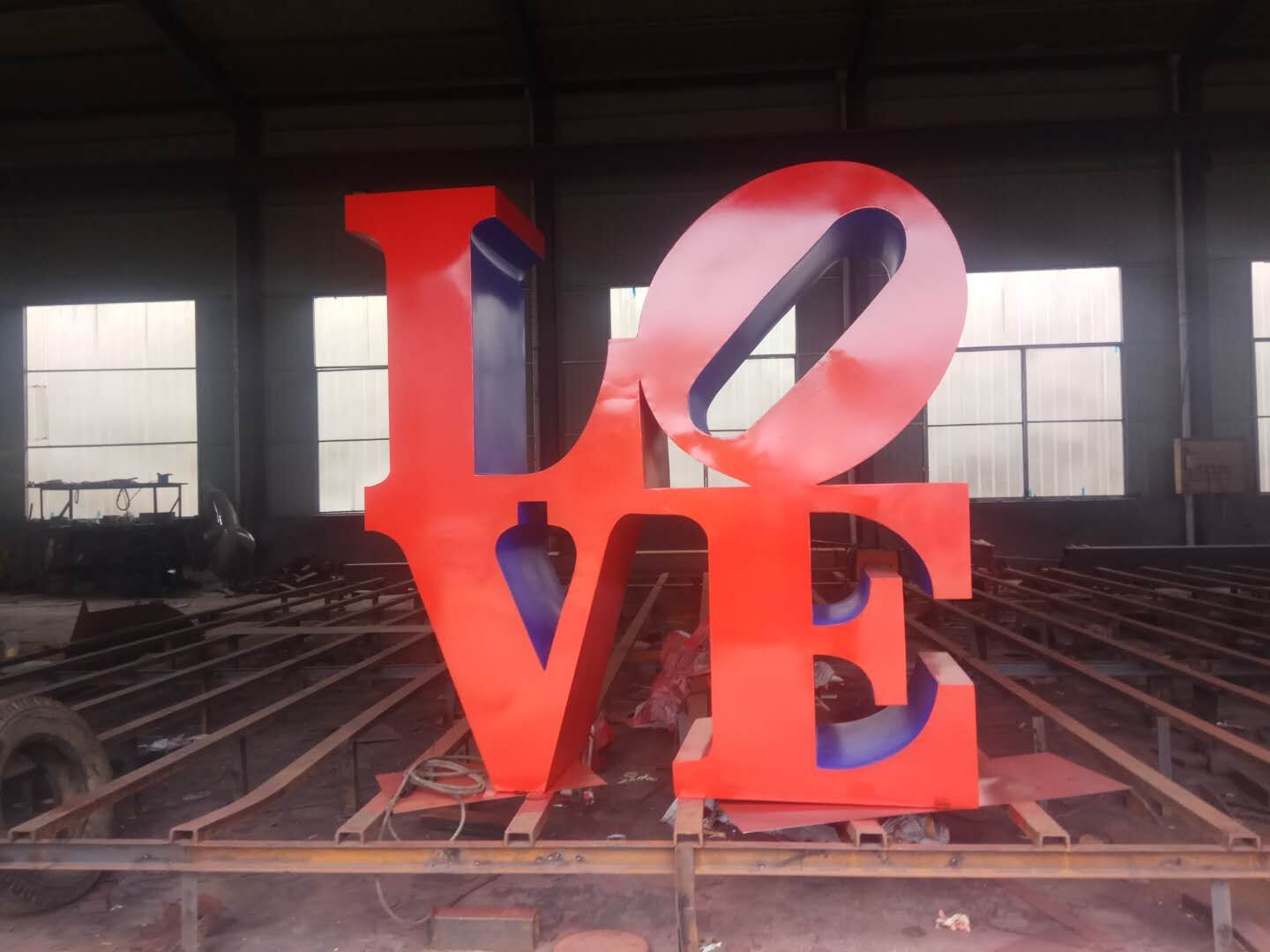 Hot sale art Outdoor Garden decoration stainless steel LOVE letter sculpture for sale NTST-618Y