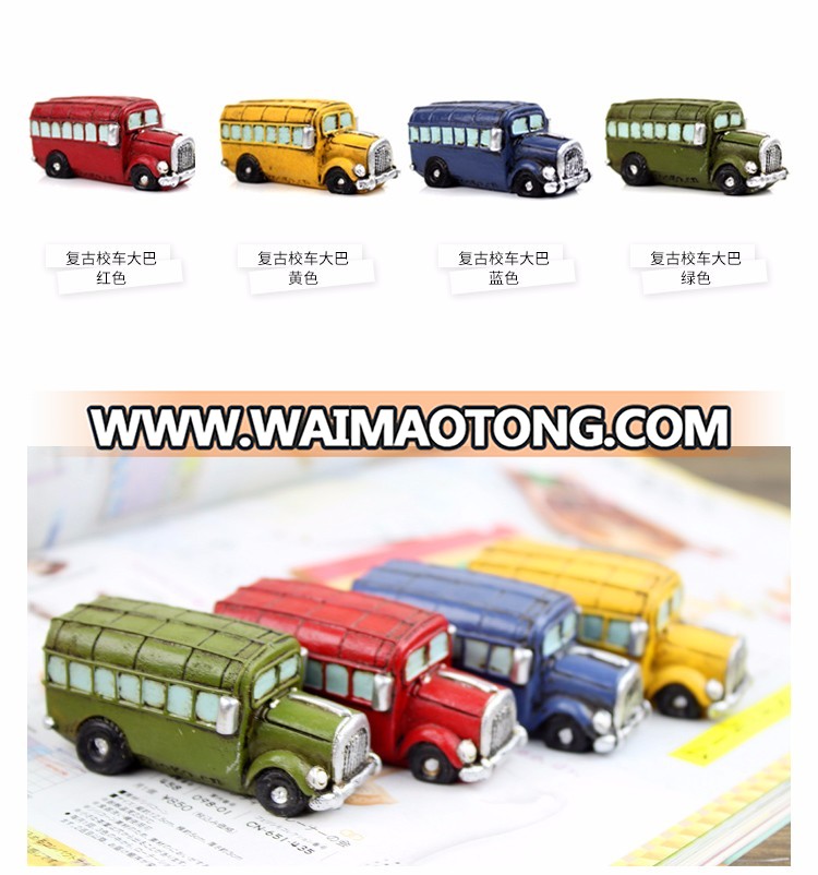 Roogo resin mini color bus statues home decoration