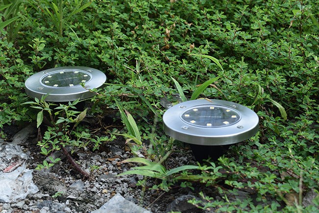 New arrival outside new product high power waterproof plug and play yard led solar garden light