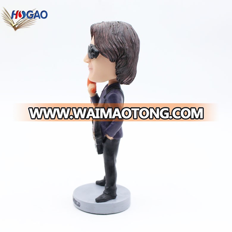 High quality creative resin popular singer star figurine bobble head for home decoration