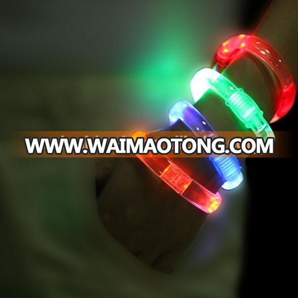 2017 factory hot sell cheaper LED silicone bracelet flashing light