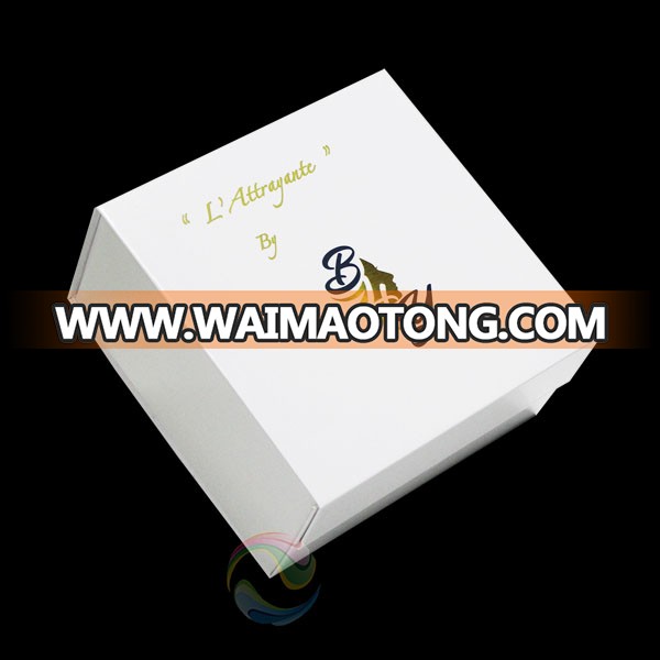 White Small Custom LOGO Magnetic Cardboard Scarf Packing Box