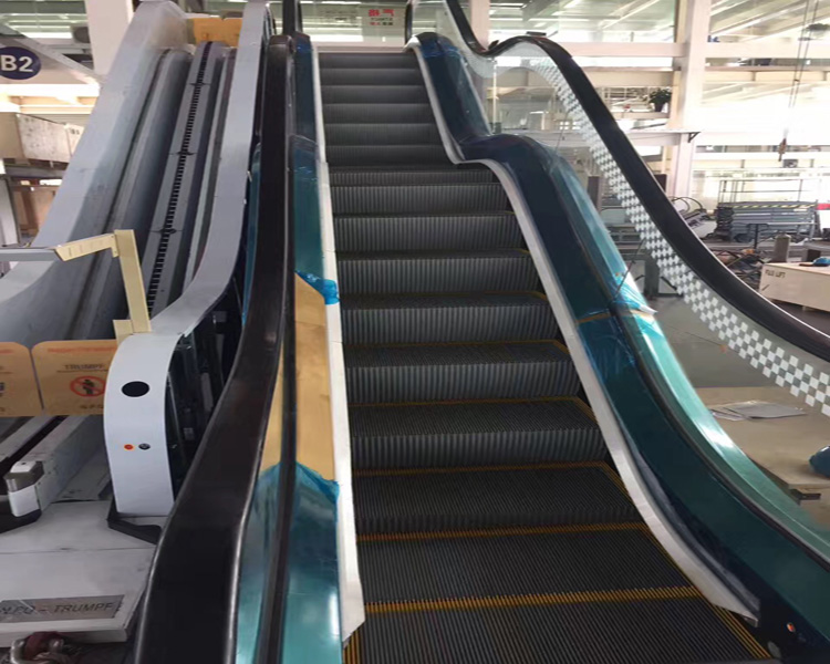 TRUMPF new escalator for airport or shopping center