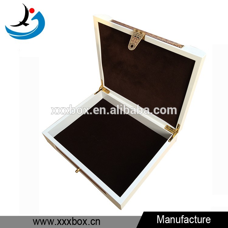 Customized luxury high quality wooden box dubai