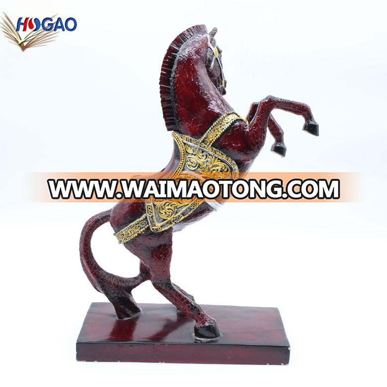 2019 China wholesale handmade  resin horse statue for home decoration