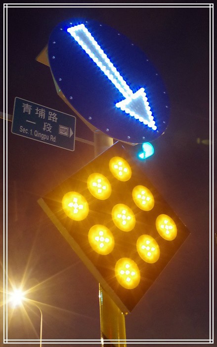 Led arrow board Led traffic arrow sign Blinking Road Signs