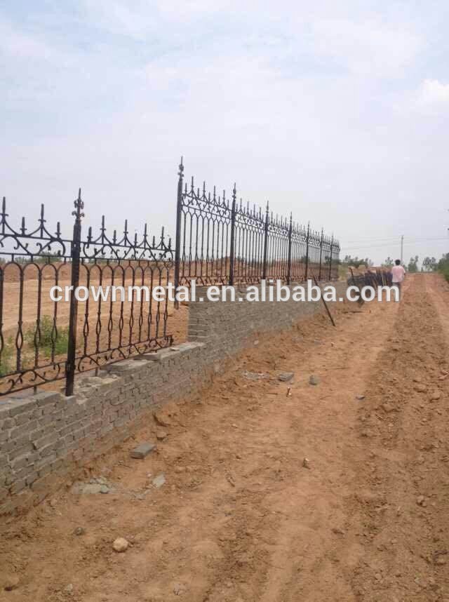 125*25cm cast iron decoration fence design for sale