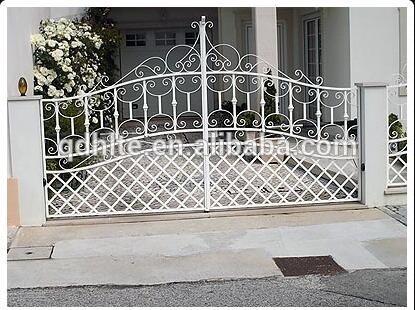 Ornamental Double Opening Gate with classical design for yard