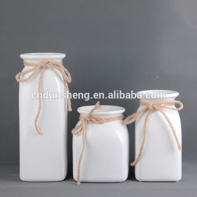 wholesale 3-pieces set white porcelain milk jug vase with rope for desktop centerpieces